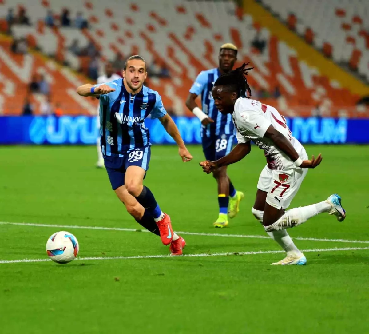 Trendyol Süper Lig'de Hatayspor, Adana Demirspor'u 3-0 Geride Bıraktı
