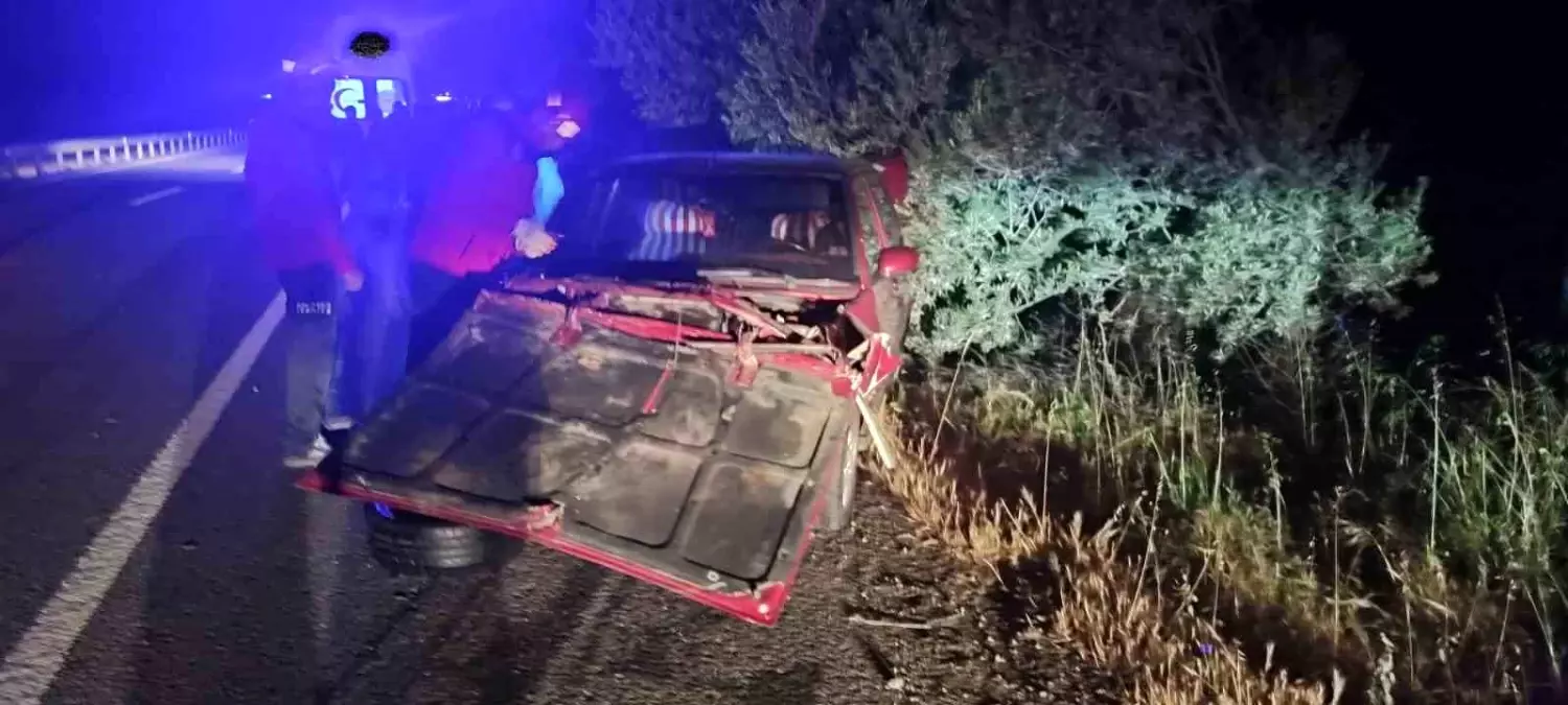 Balıkesir'de Tek Taraflı Trafik Kazası: 4 Yaralı