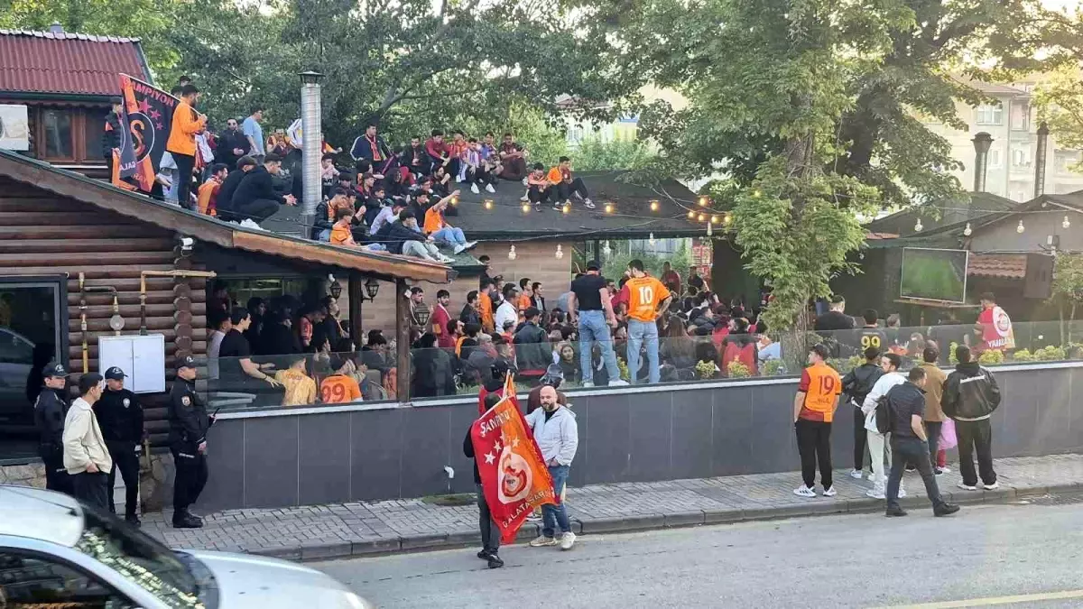 Bartın'da Galatasaray Taraftarlarından İlg çekici Yürüyüş