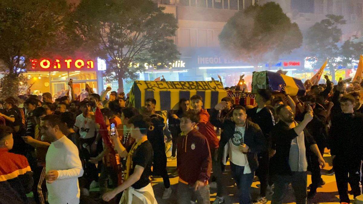 Galatasaray Şampiyonluğunu Kutladı