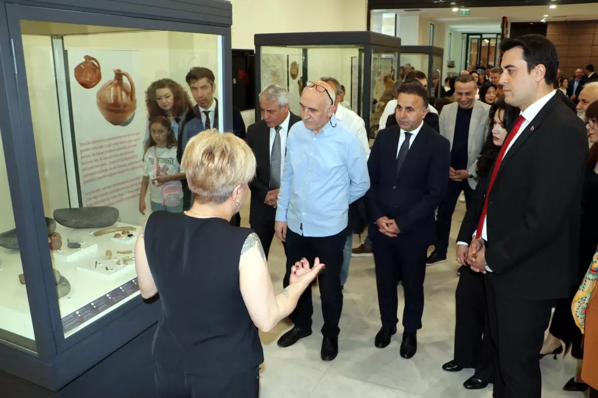 Cumhuriyet'in 102. Yılına Özel '3 Bin Yıl Önce Demir Çağda Erzurum' Sergisi Açıldı