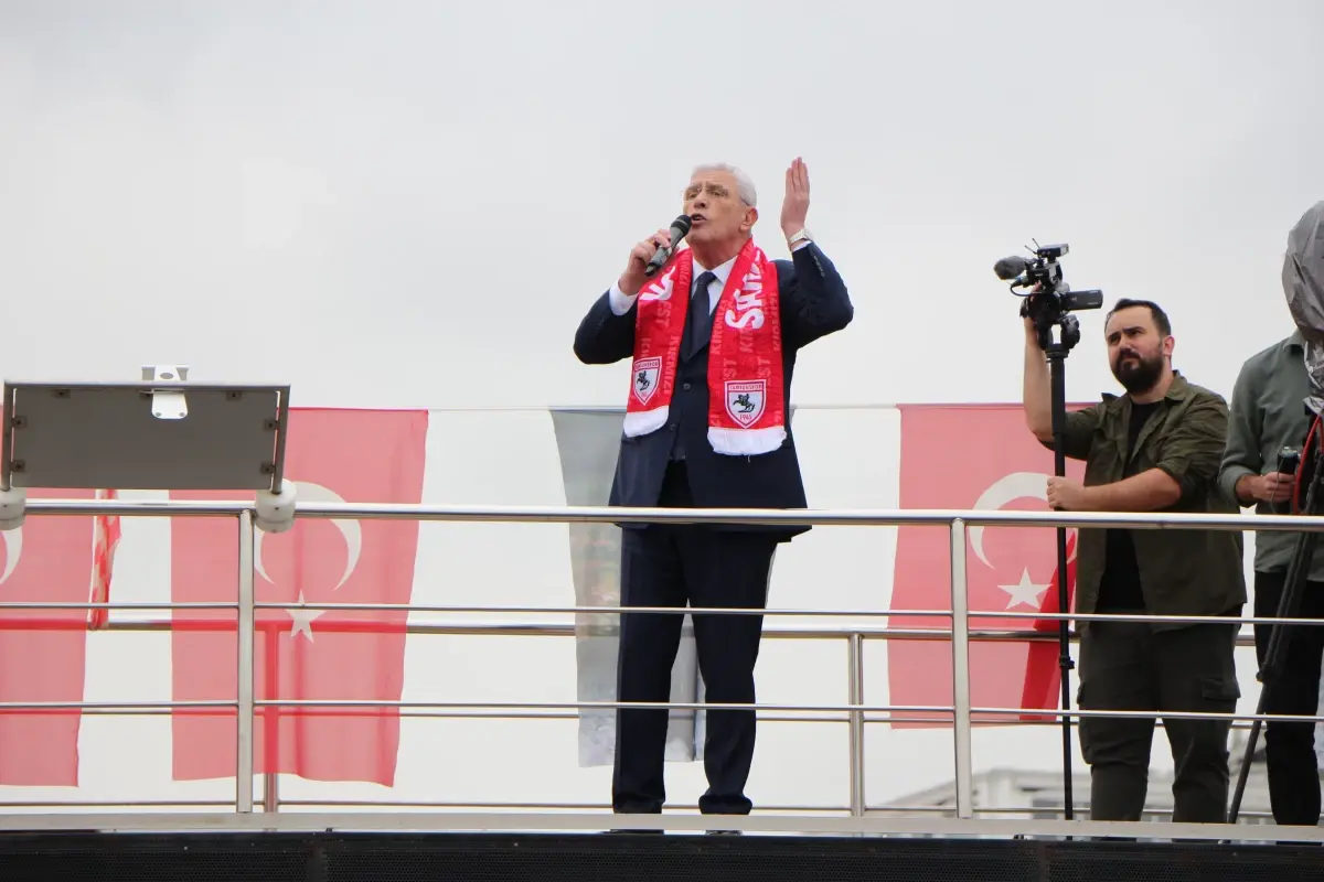 Müsavat Dervişoğlu'ndan Anayasa ve Terör Açıklamaları