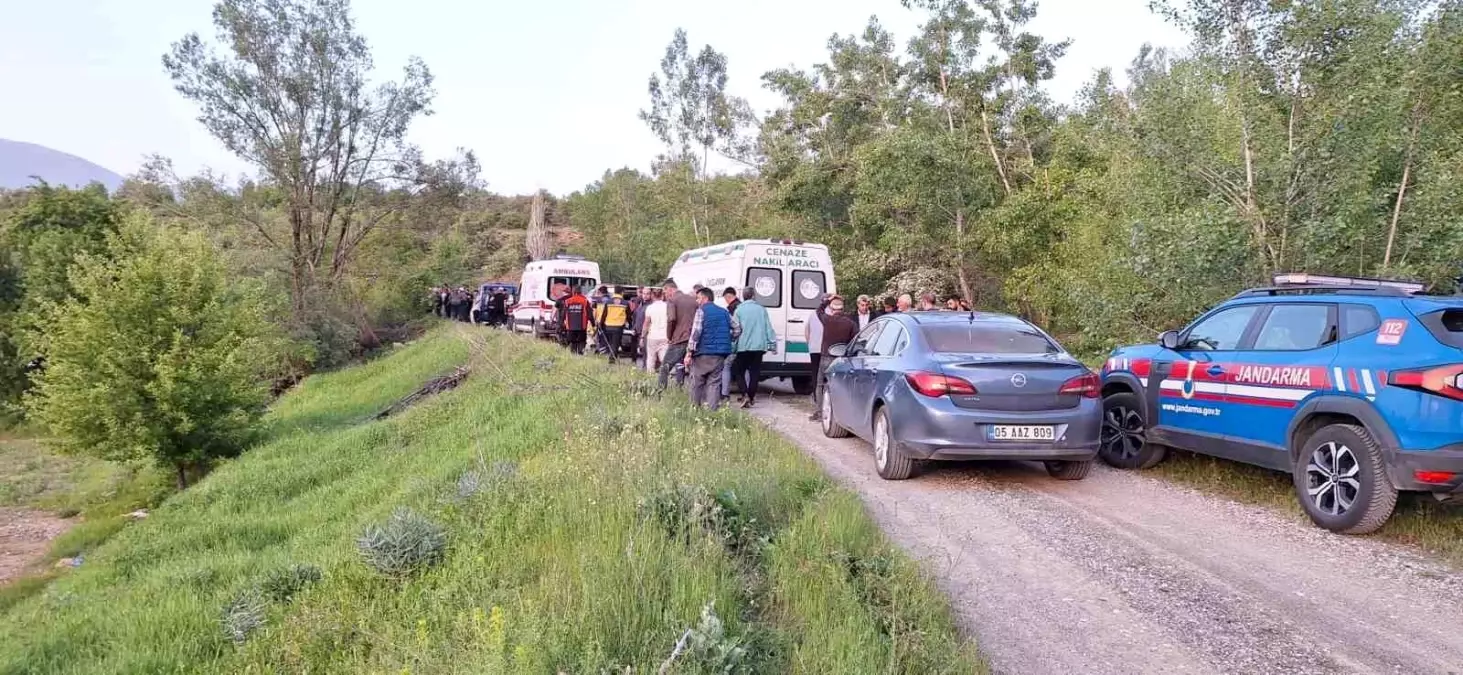 Erzincan'da Devrilen Traktör Faciası: Sürücü Hayatını Kaybetti