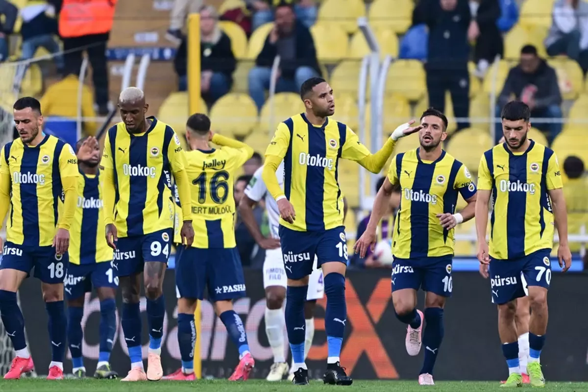 Fenerbahçe, Eyüpspor'u golcüleriyle mağlup etti