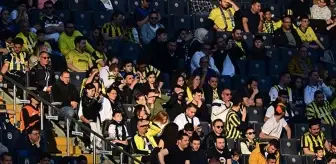 Fenerbahçe'nin olaylı maçında sadece 1 futbolcu alkışlandı