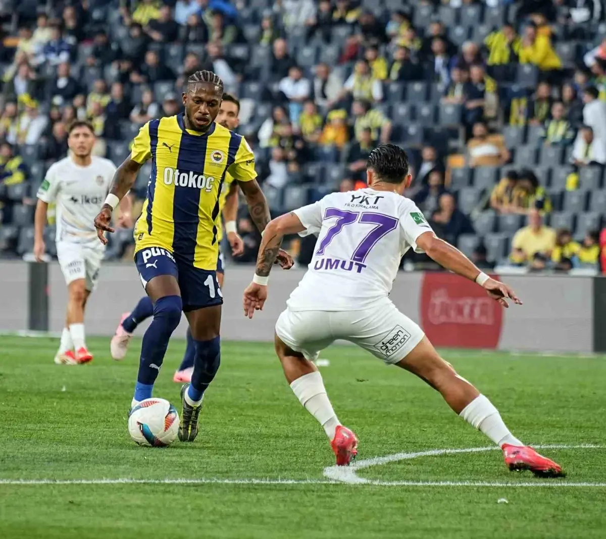 Fenerbahçe'nin Fred'i Cezalı Duruma Düştü