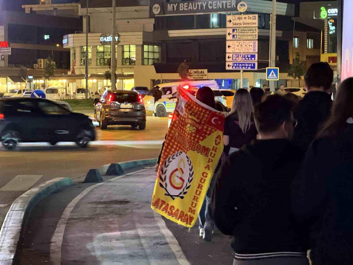 Galatasaray, 25. Şampiyonluğunu Kutladı