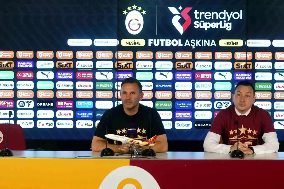 Galatasaray, Teknik Direktör Okan Buruk ile Şampiyonluğu Kutladı