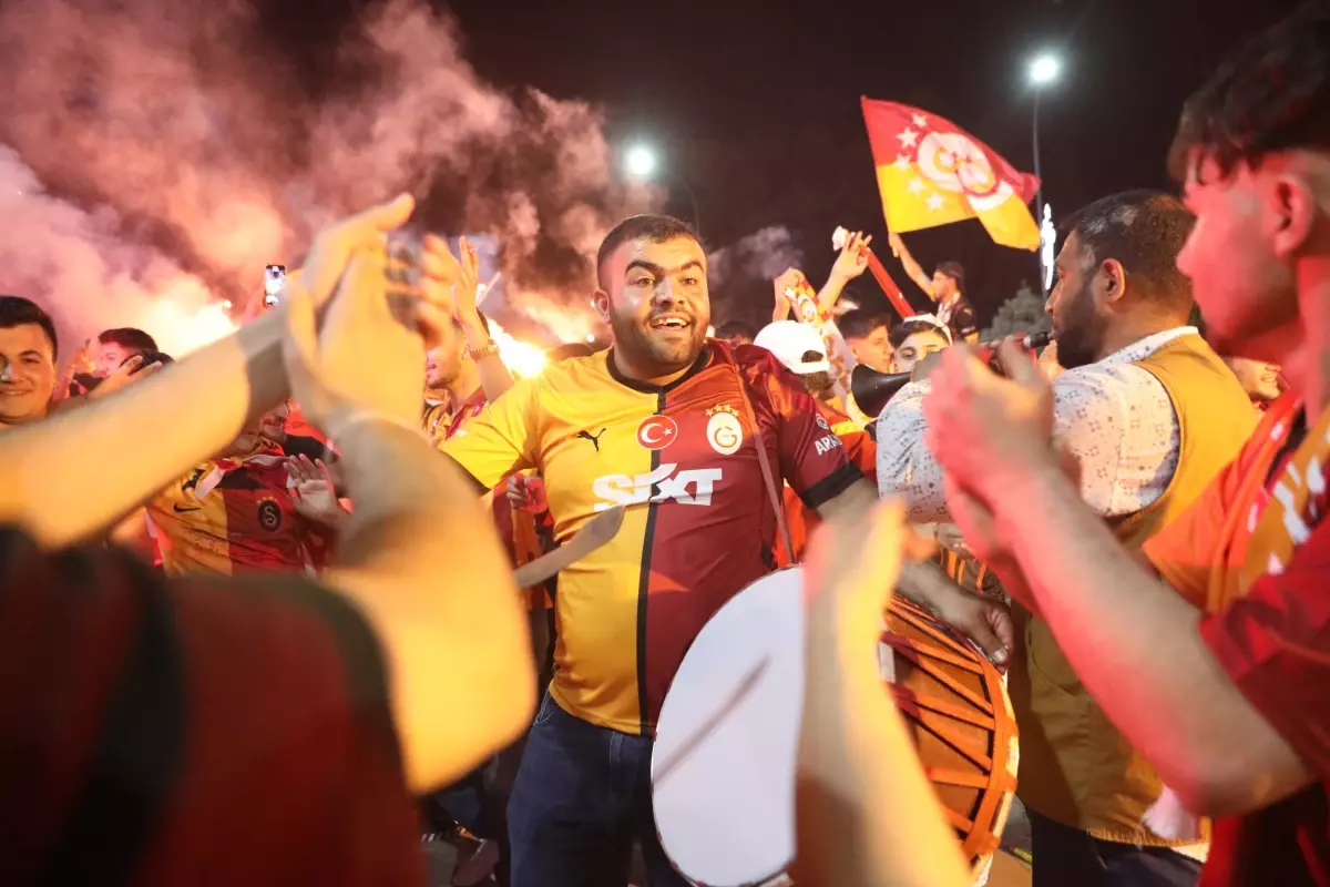 Galatasaray 25. Şampiyonluğunu İlan Etti, Gaziantep'te Coşkulu Kutlamalar Yapıldı
