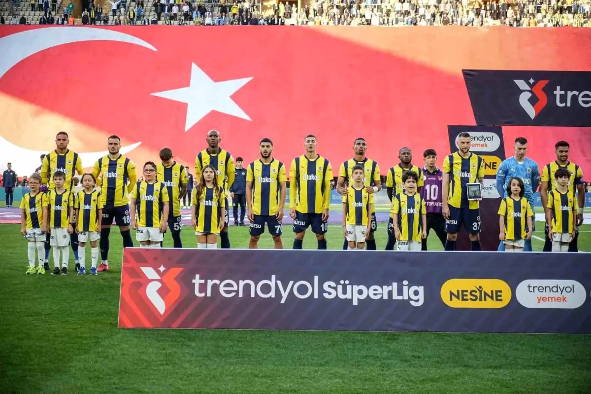 Fenerbahçe, Eyüpspor Maçına 4 Değişiklikle Çıktı