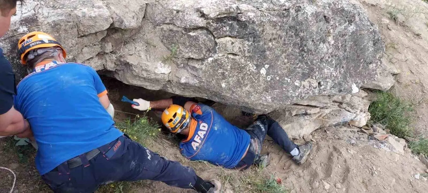 Tokat'ta Kaçak Kazı Yapan Yaşlı Adam Kaya Devrilmesi Sonucu Hayatını Kaybetti