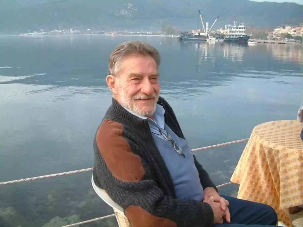 Yeşilçam Ustası Ahmet Mekin Kalça Kemiği Kırıldı