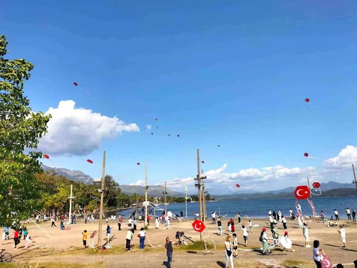 Köyceğiz'de Gençlik Haftası Kutlamaları Renkli Etkinliklerle Devam Ediyor