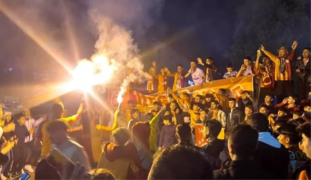 Galatasaray'ın Şampiyonluğu Tavşanlı'da Coşkuyla Kutlandı