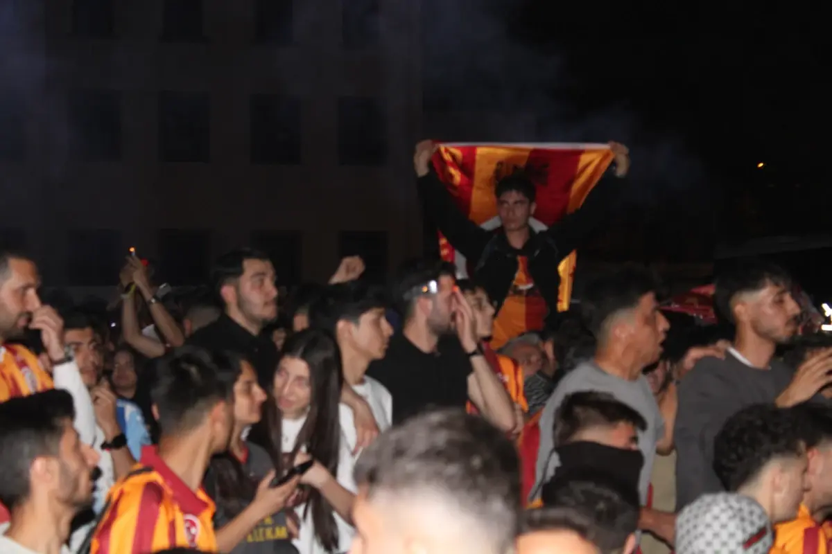 Galatasaray'ın Şampiyonluğu Malatya'da Coşkuyla Kutlandı