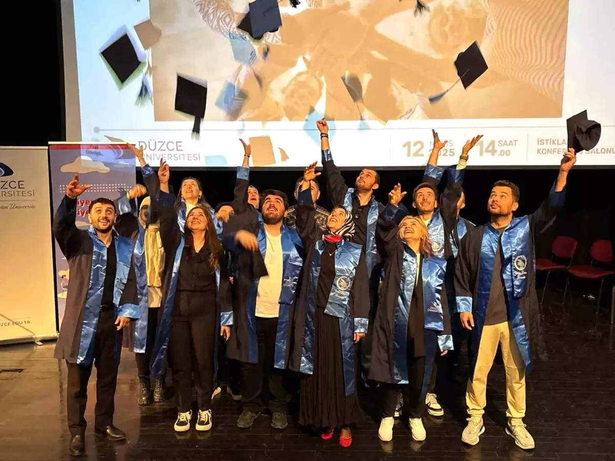 Düzce Üniversitesi'nde Mezunlar ve Öğrenciler Bir Araya Geldi