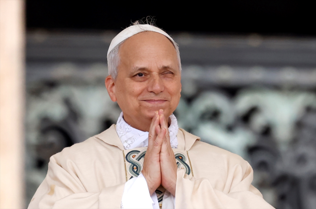 Pope Leo 14th put on the Fisherman's ring, officially started his duty