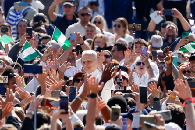 Pope Leo XIV put on the Fisherman's Ring, officially began his duty