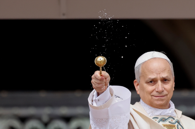 Pope Leo XIV put on the Fisherman's Ring, officially began his duty