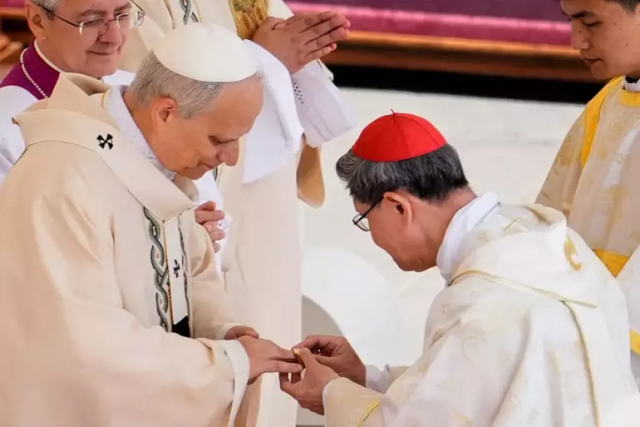 Pope Leo XIV put on the Fisherman's Ring, officially began his duty