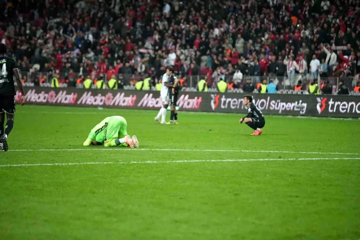 Sivasspor Deplasmanda Samsunspor'a Yenilerek Lige Veda Etti