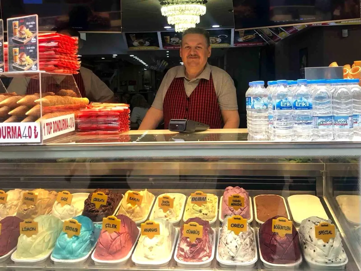 Eskişehir'de Dondurma Satışları Soğuk Havalar Nedeniyle Yavaşladı