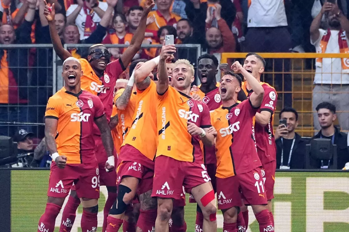 Süper Lig'de şampiyon Galatasaray! Sarı-kırmızılılar 5. yıldızı taktı