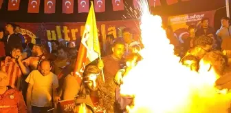 Taraftarlar sokaklardan taştı! Ülkenin birçok noktasında şampiyonluk kutlaması