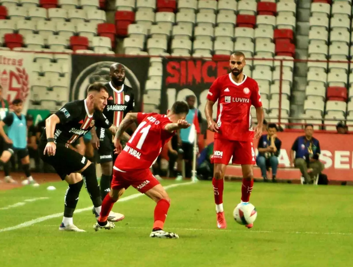 Antalyaspor ile Gaziantep FK Berabere Kaldı