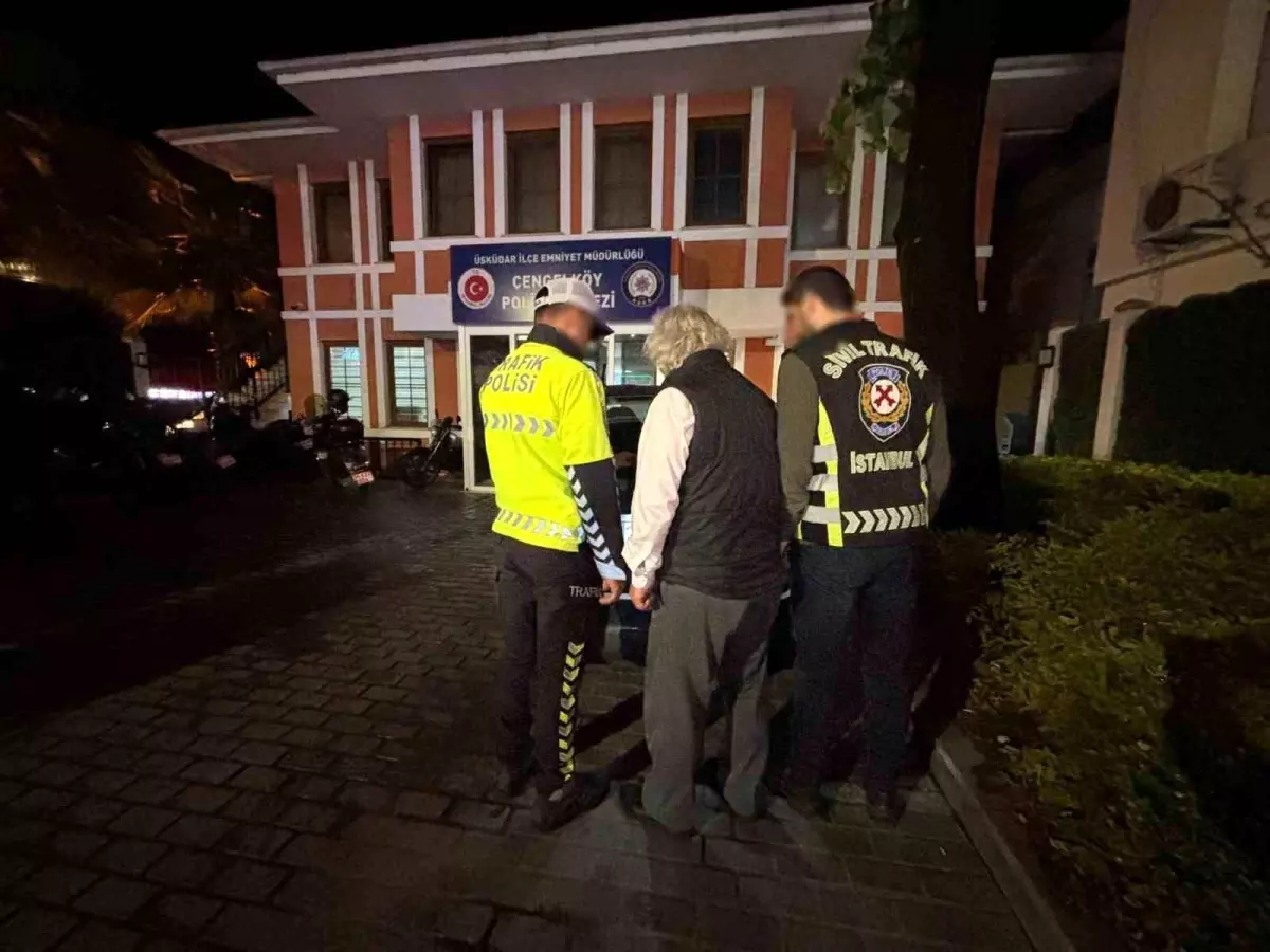 İETT Otobüsünden Yağ Sızmasıyla Zincirleme Kaza