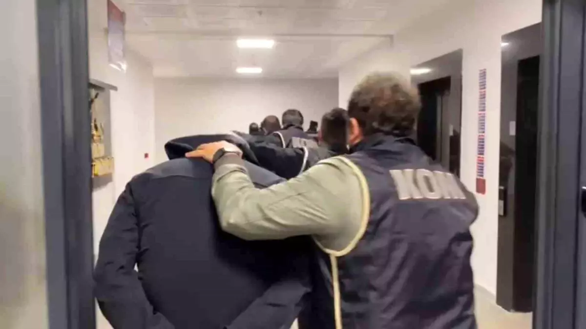 Yalova Merkezli Dolandırıcılık Şebekesine Operasyon: 17 Tutuklama