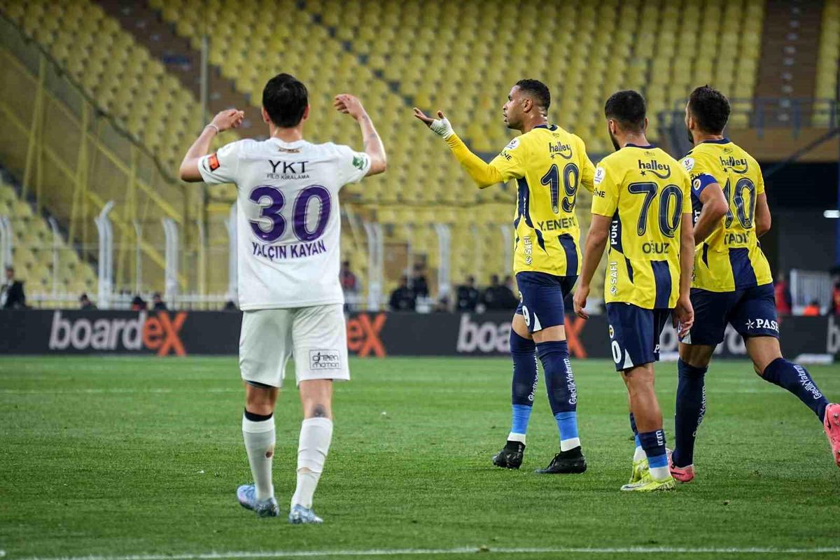 Youssef En-Nesyri, Fenerbahçe ile 28. Golüne Ulaştı