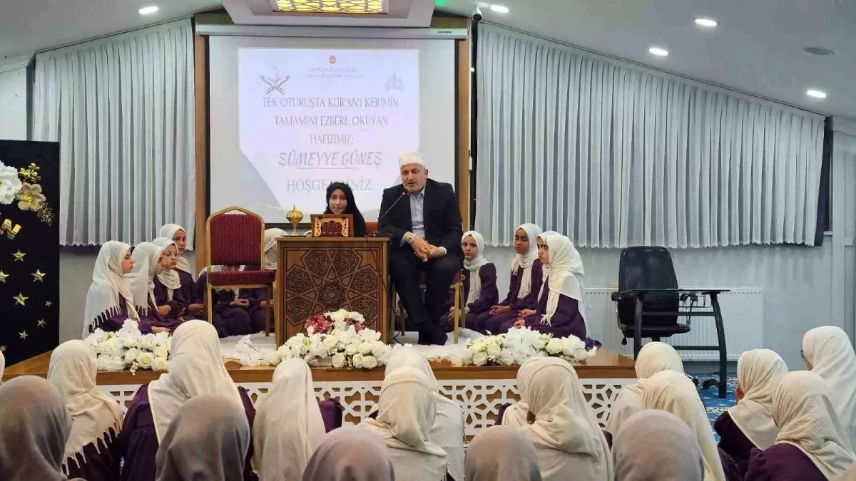 Sümeyye Güneş, Kur'an-ı Kerimi Ezberleyerek Hatim Etti