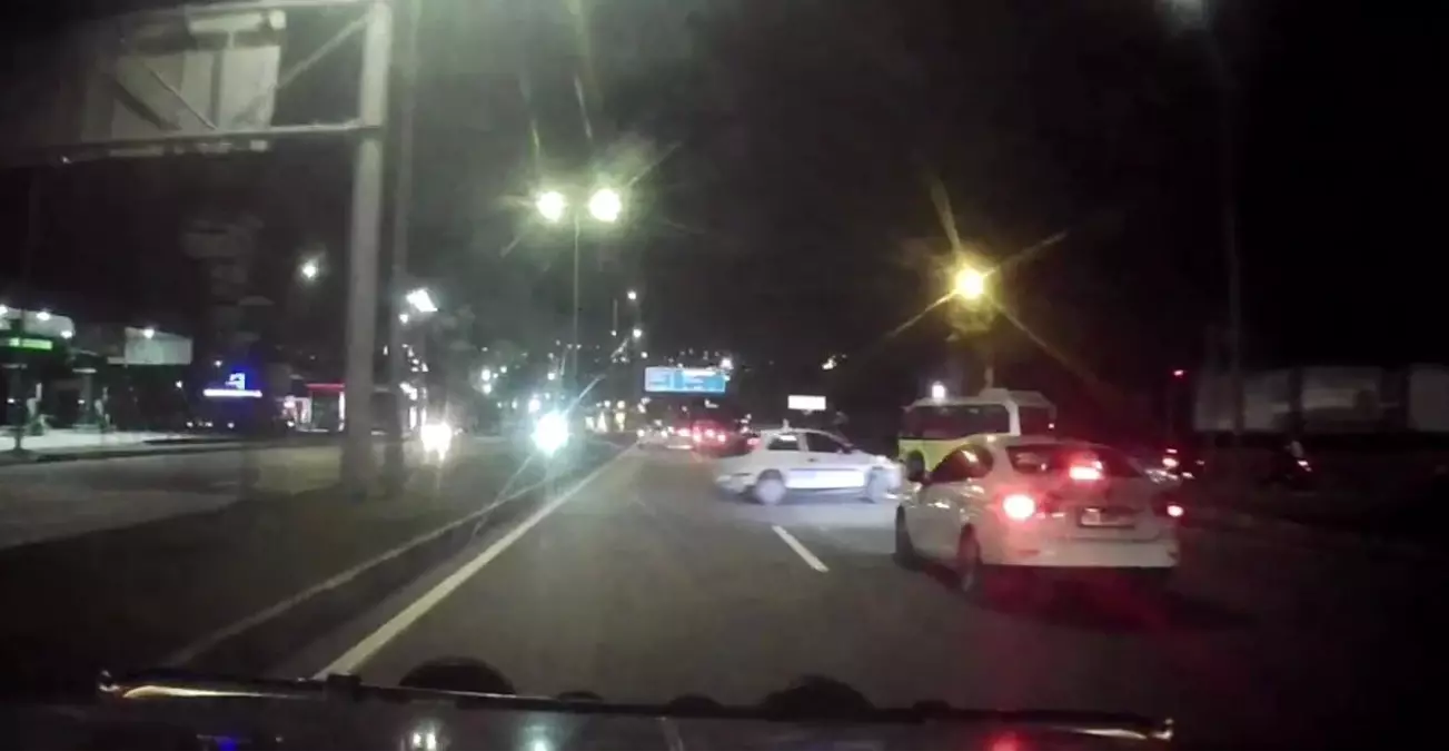 Karabük'te Alkollü Sürücünün Yol Açtığı Kaza: 2 Yaralı