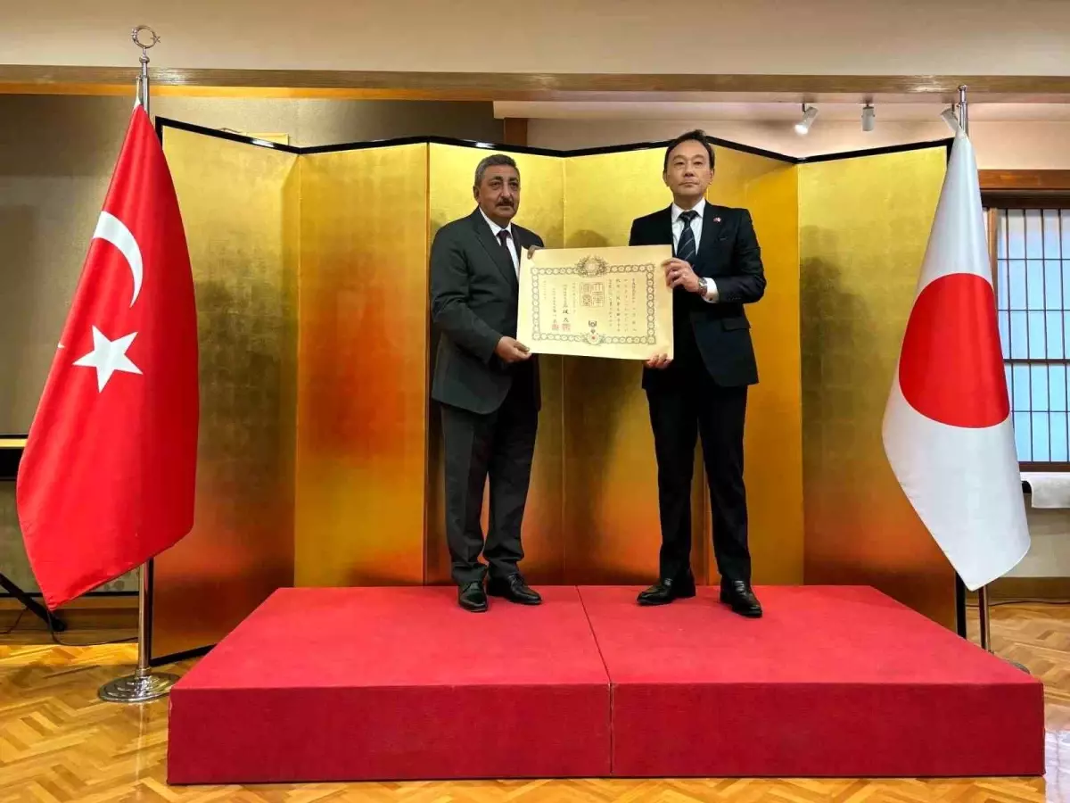 AFAD Aydın İl Müdürü Yalçın Mumcu'ya Japonya İmparatorluk Nişanı