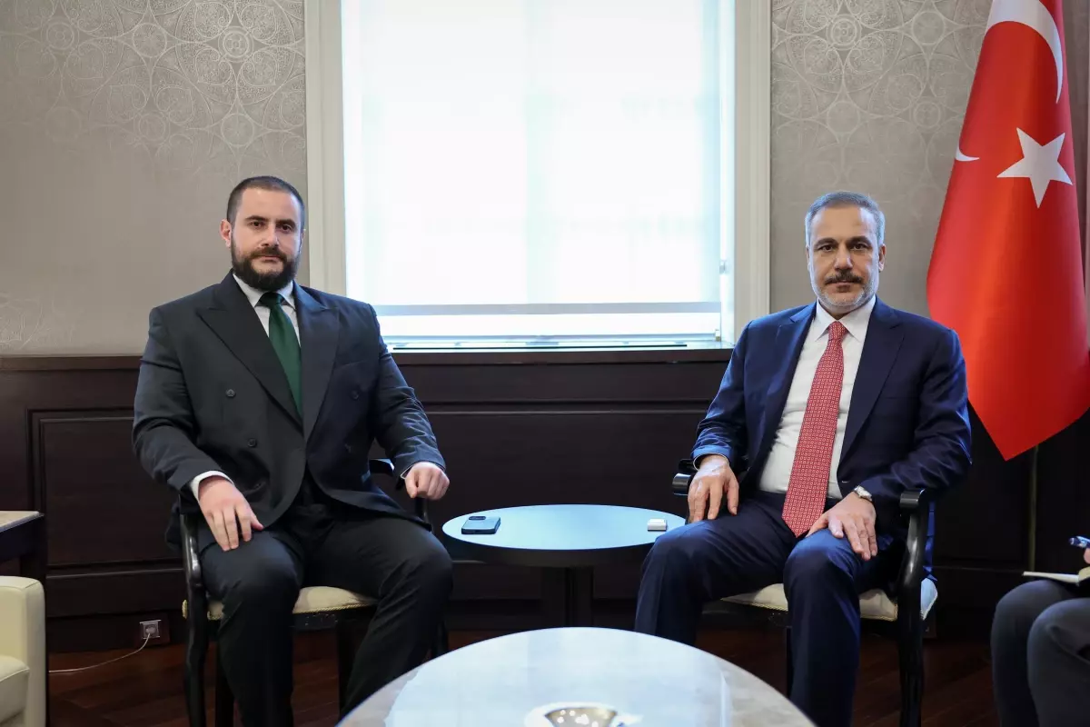 Dışişleri Bakanı Hakan Fidan, Sırbistan Bakanıyla Bir Araya Geldi