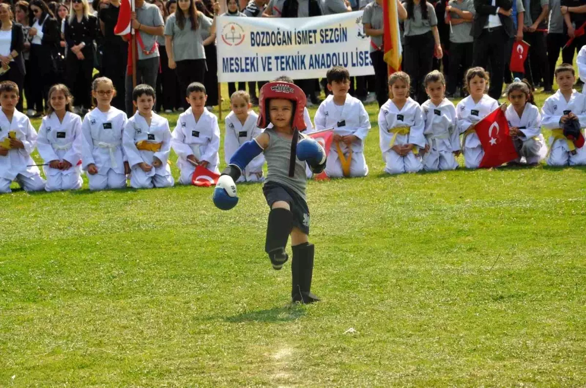 Bozdoğan'da 19 Mayıs Bayramı Coşkuyla Kutlandı