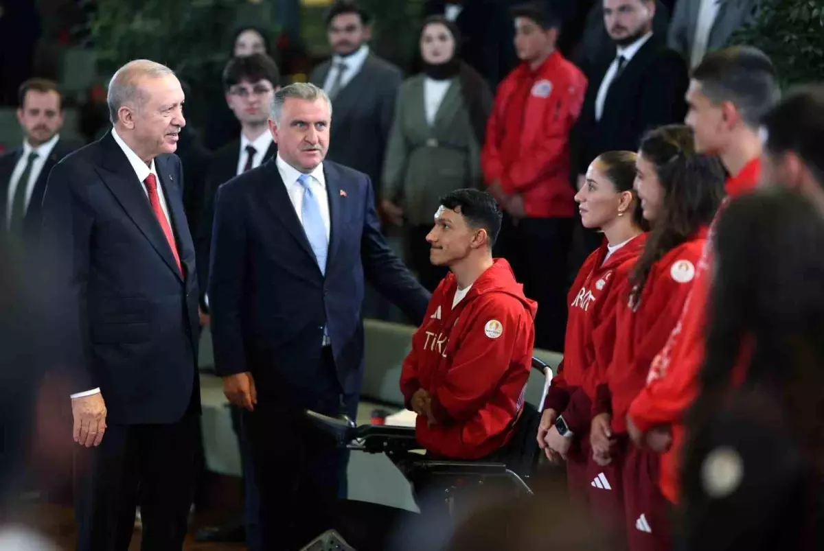 Cumhurbaşkanı Erdoğan: 'Terörsüz Türkiye kavşağını inşallah suhuletle döndükten sonra Türkiye Yüzyılı menziline çok daha hızlı ulaşacağız'