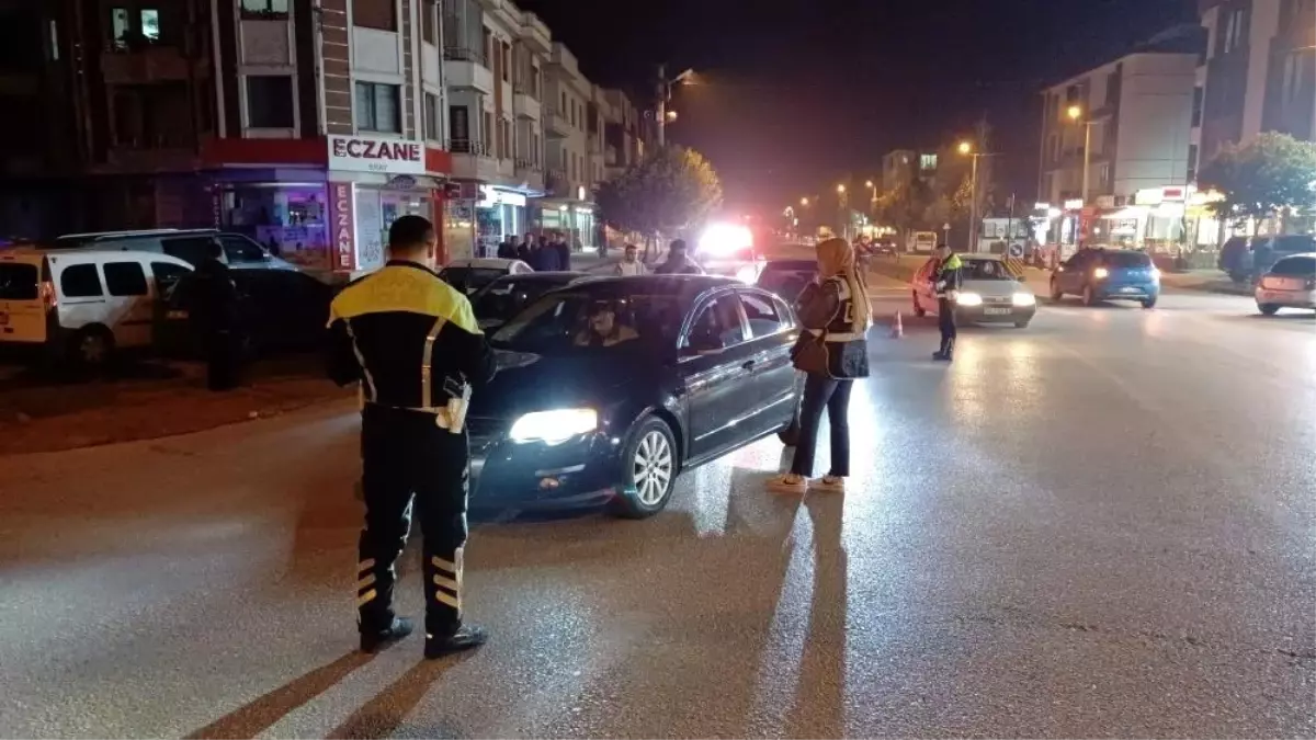 Düzce'de Suç Denetimlerinde 60 Gözaltı, 17 Tutuklama