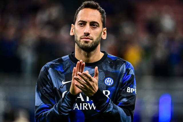 Hakan Çalhanoğlu's team pushed away the opportunity for the championship