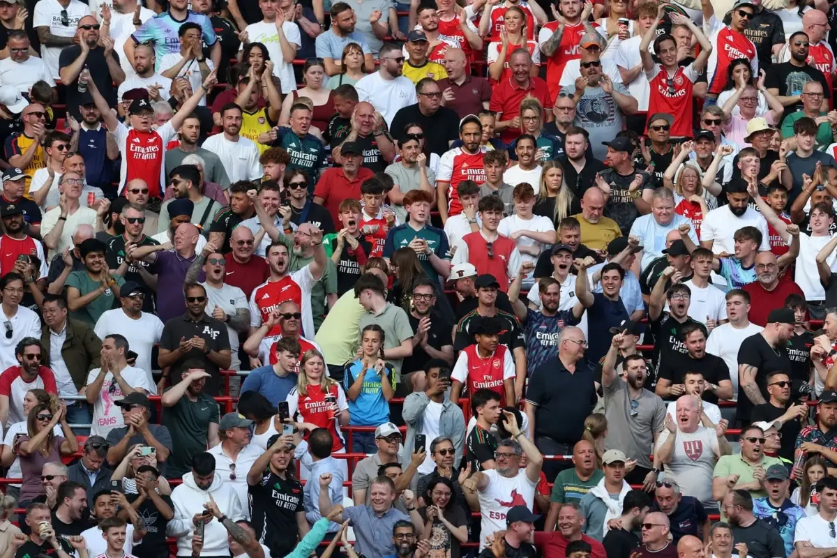 İngiliz devi Arsenal, Filistin'e destek olan 22 yıllık çalışanını düşünmeden kovdu