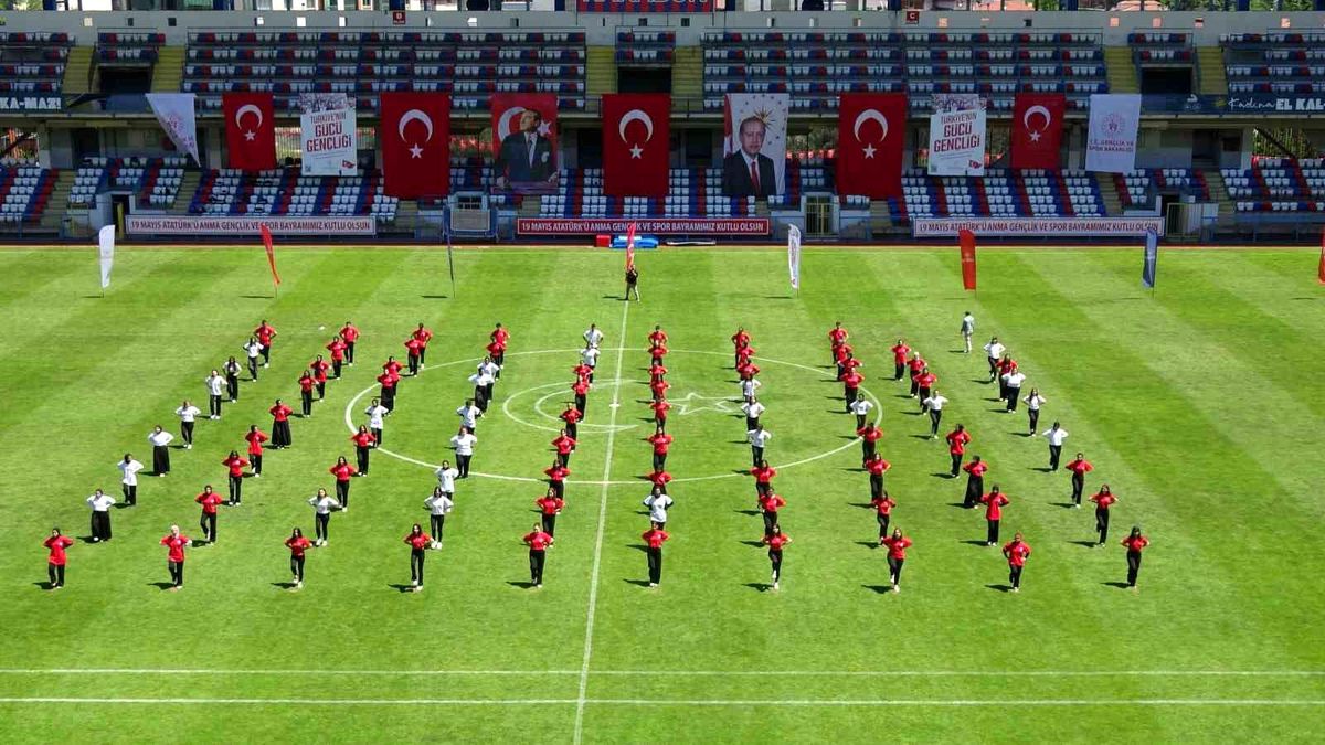 Karabük'te 19 Mayıs Coşkuyla Kutlandı