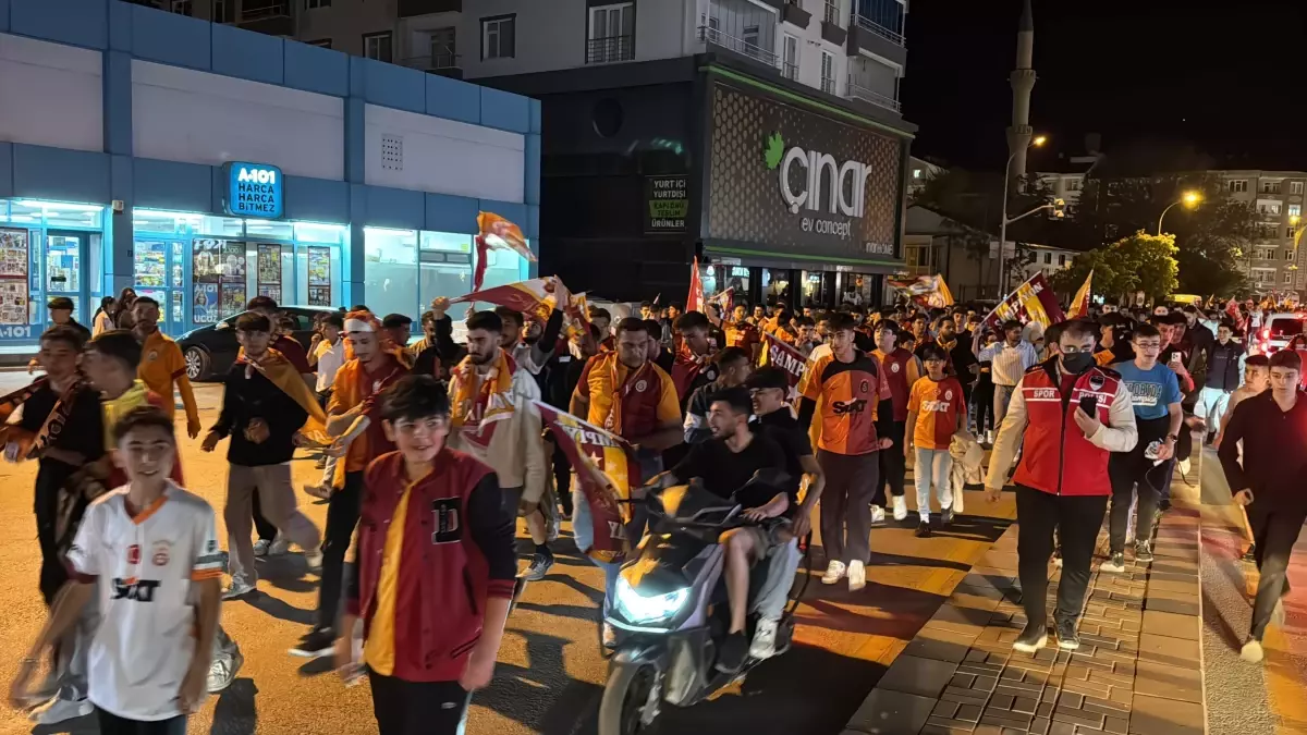 Galatasaray Şampiyonluğunu İlan Etti, Kırşehir'de Kutlamalar Başladı