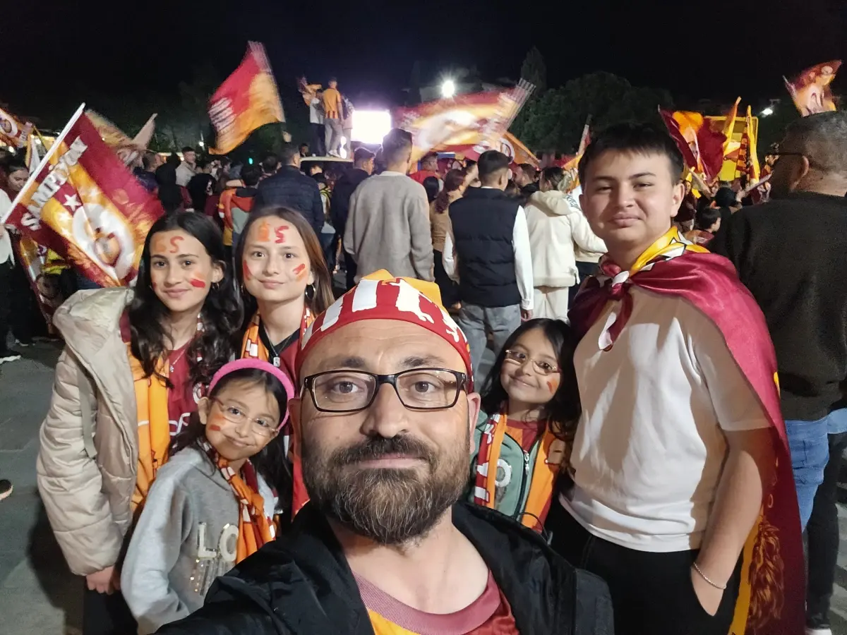 Galatasaray'ın Şampiyonluğu Kula'da Coşkuyla Kutlandı
