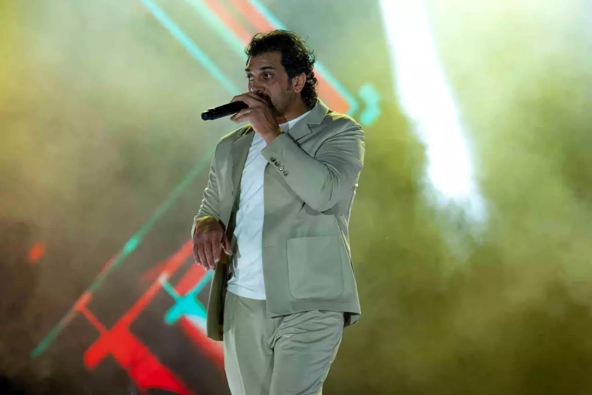 Bayhan, Türkiye Kültür Yolu Festivali'nde Manisalıları Coşturdu