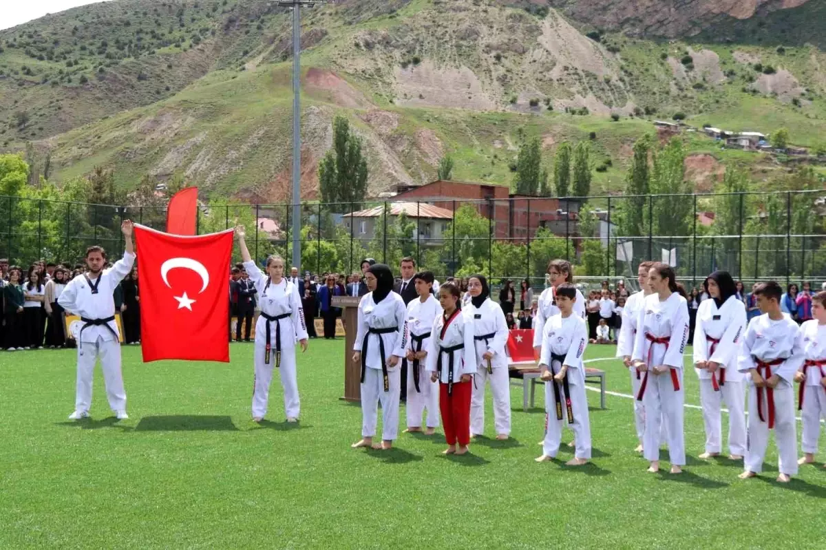 Oltu'da 19 Mayıs Coşkusu: Gençlik ve Spor Bayramı Kutlandı