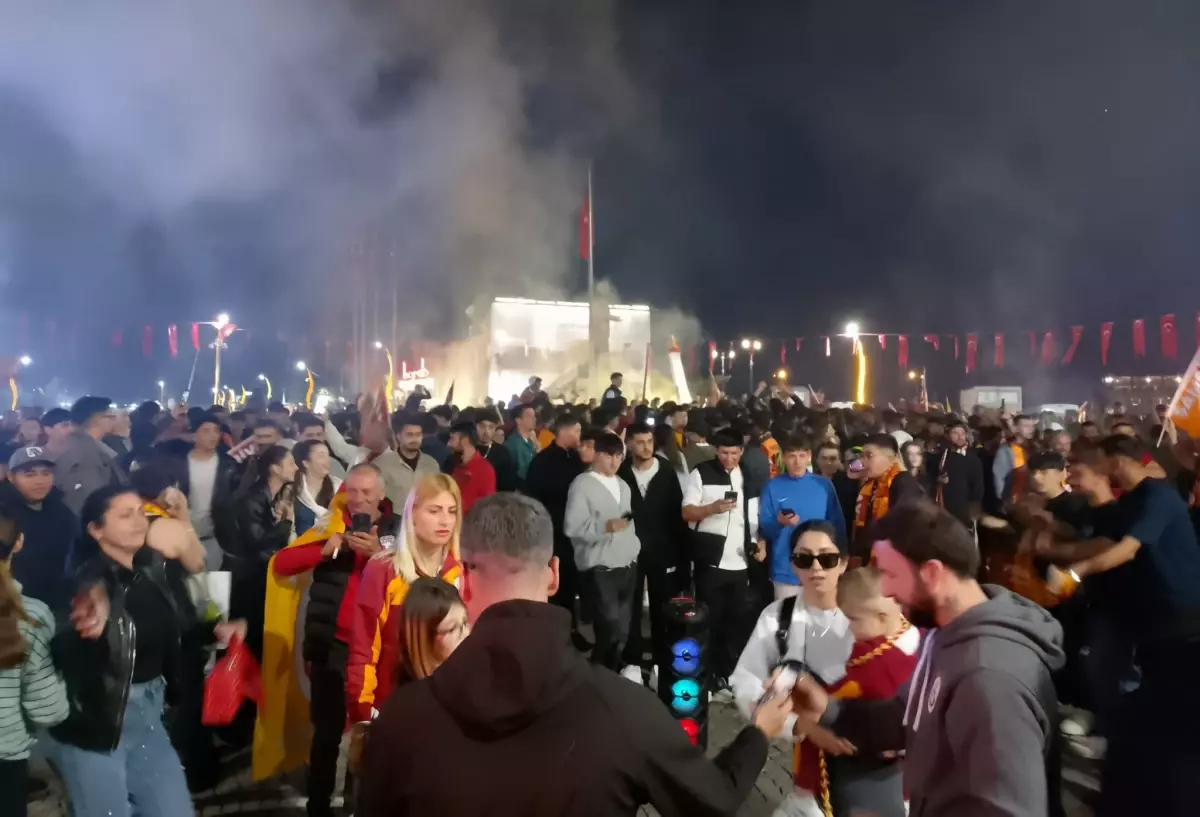 Galatasaray, 25. Şampiyonluğunu Kutladı