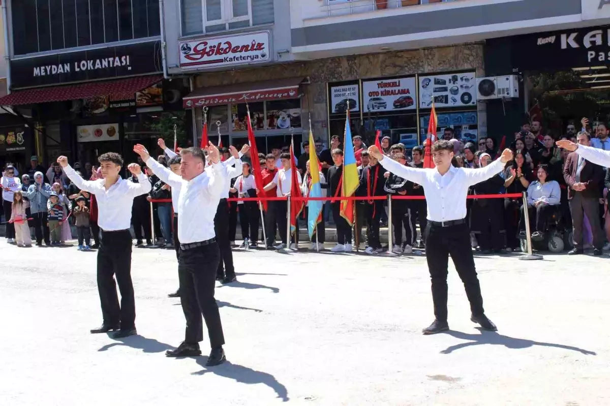 Türkeli'de 19 Mayıs Kutlamaları Coşkuyla Gerçekleştirildi
