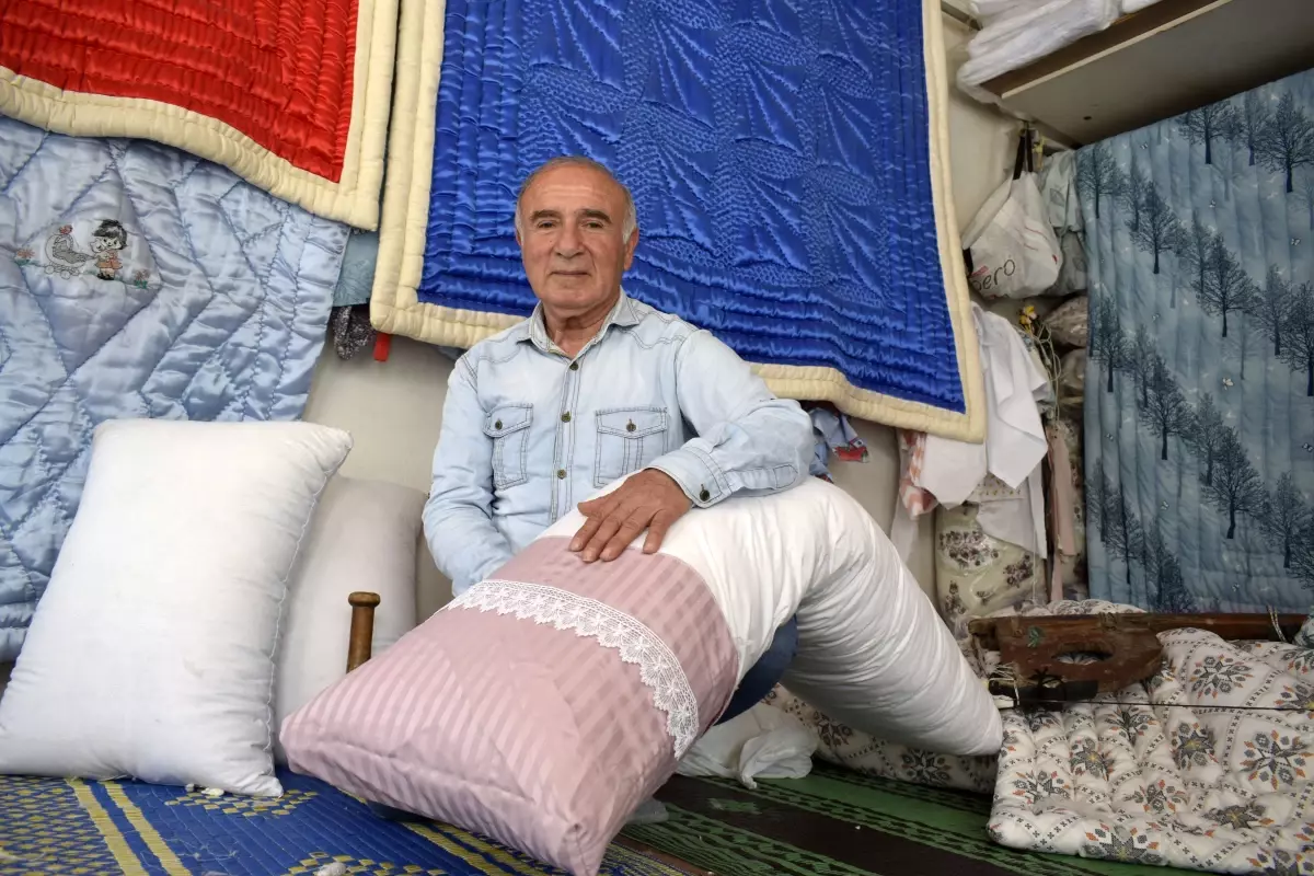 Gelin Çeyizlerinin Vazgeçilmezi Uzun Yastıklar Tarihe Karıştı