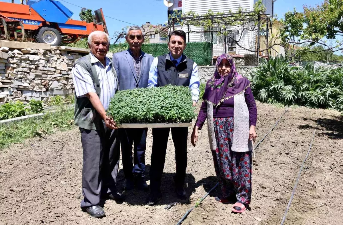 Vali Aygöl, Çiftçi Çifti Hasan ve Fatma Tekin'i Ziyaret Etti